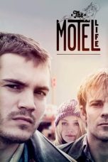 Nonton film The Motel Life (2012)